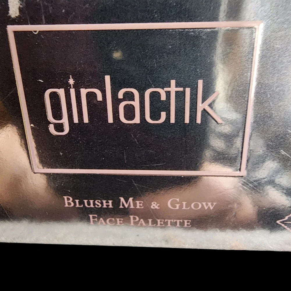 Girlactik absolute must